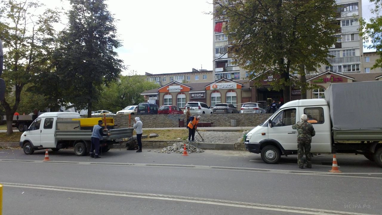 Новости - За окном - На месте вчерашней трагедии, где погиб ребёнок,  устанавливают ограждение - Истра.РФ